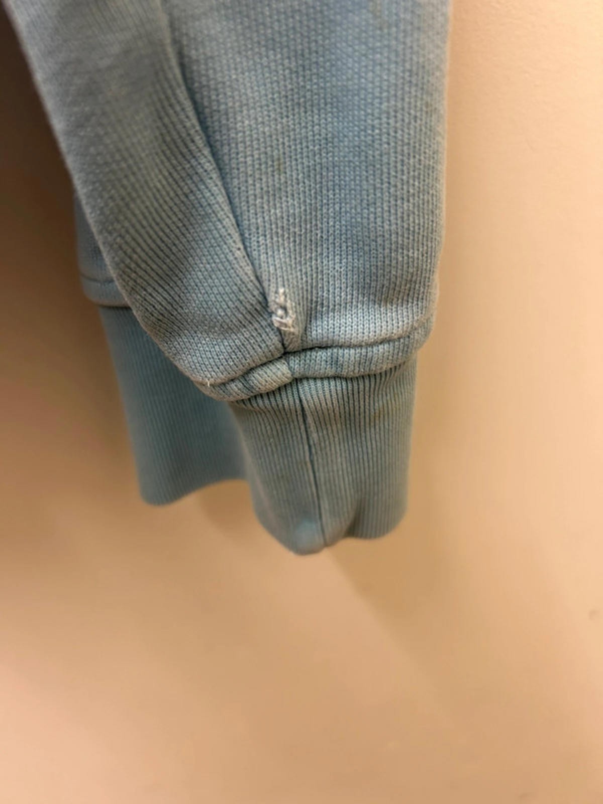 Levi’s Hoodie. Size Medium5