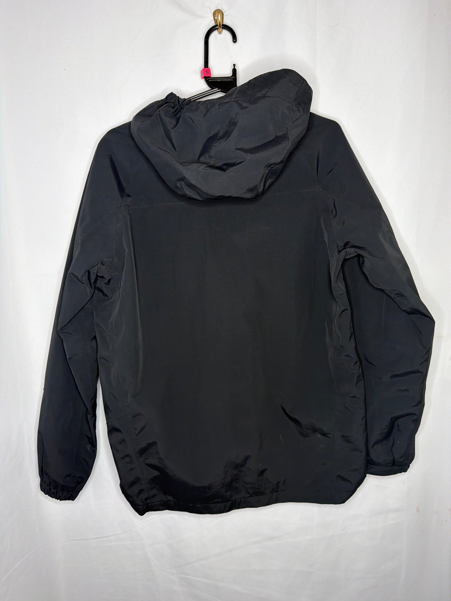 Berghaus black tech windbreaker small