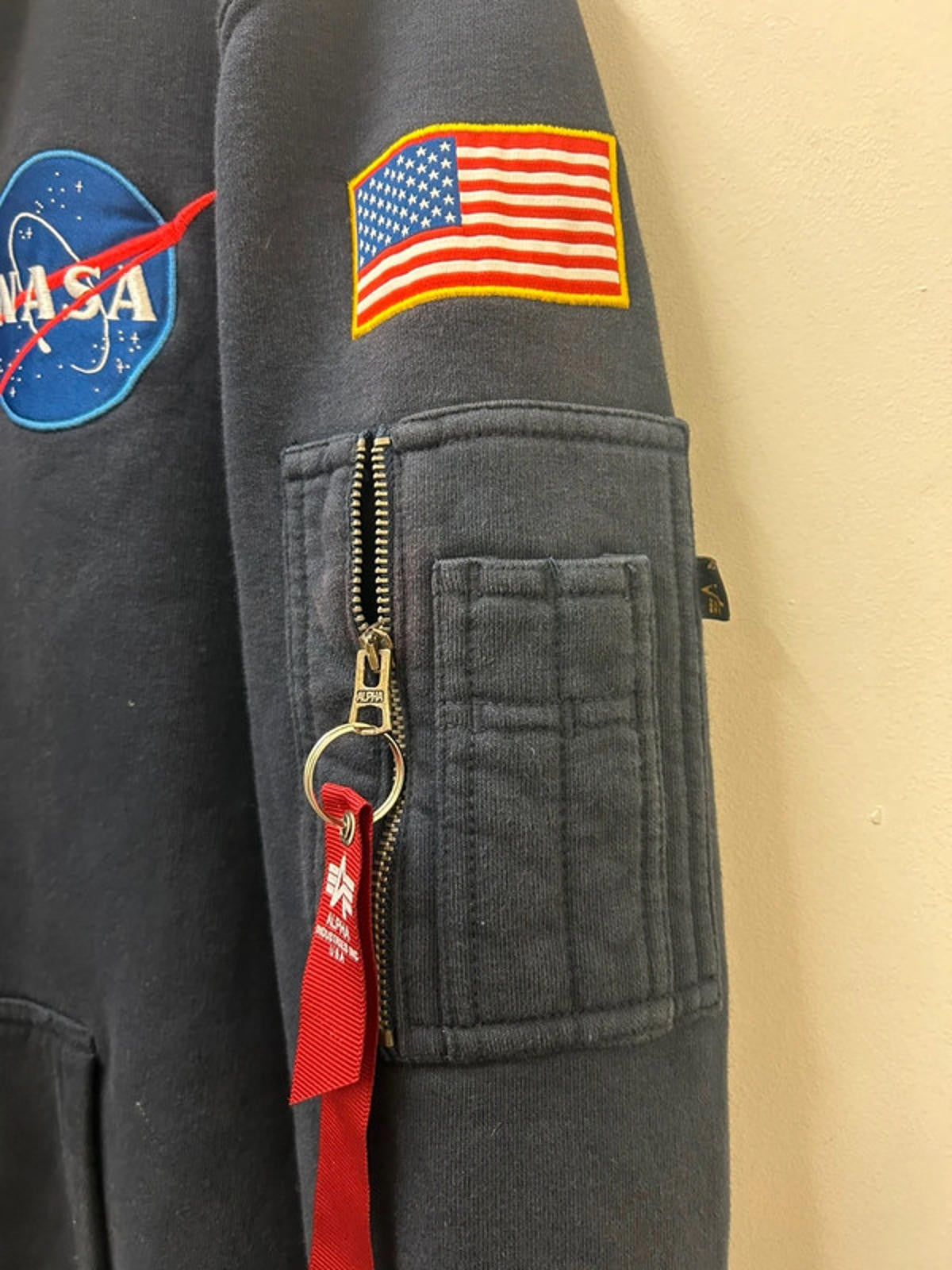 Alpha NASA American Hoodie. Size Large2