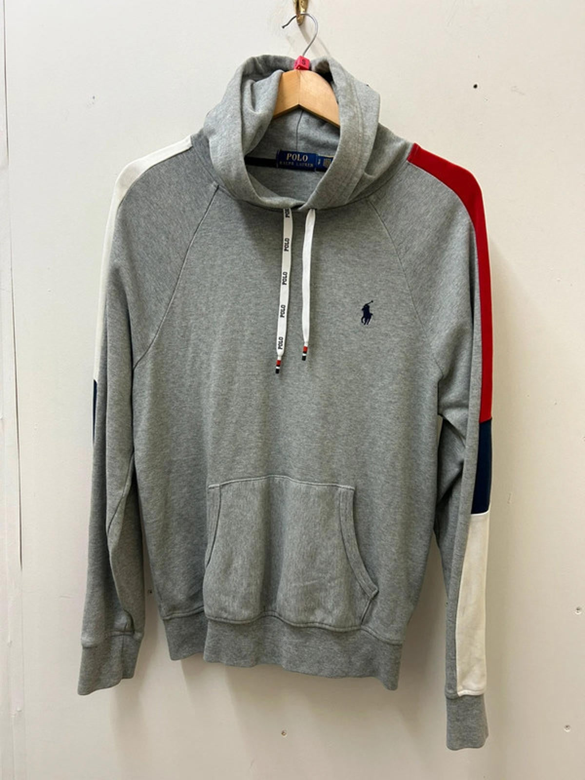 Ralph Lauren Hoodie. Size Small0