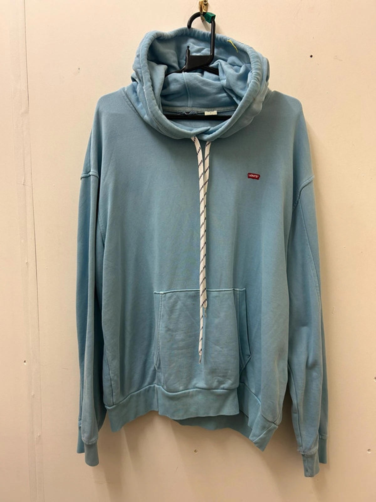 Levi’s Hoodie. Size Medium0