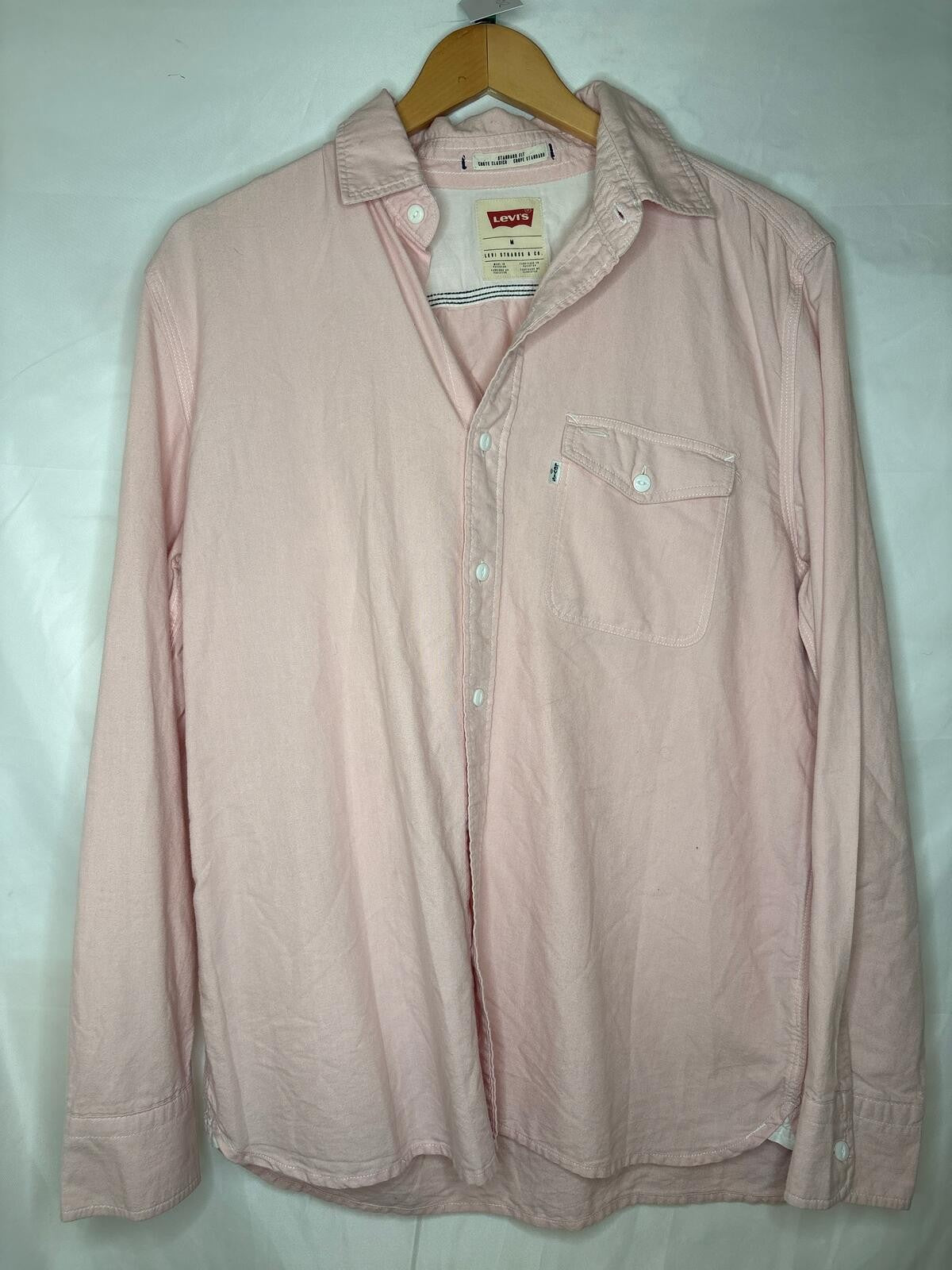 Levi’s button up dress shirt Standard fit0