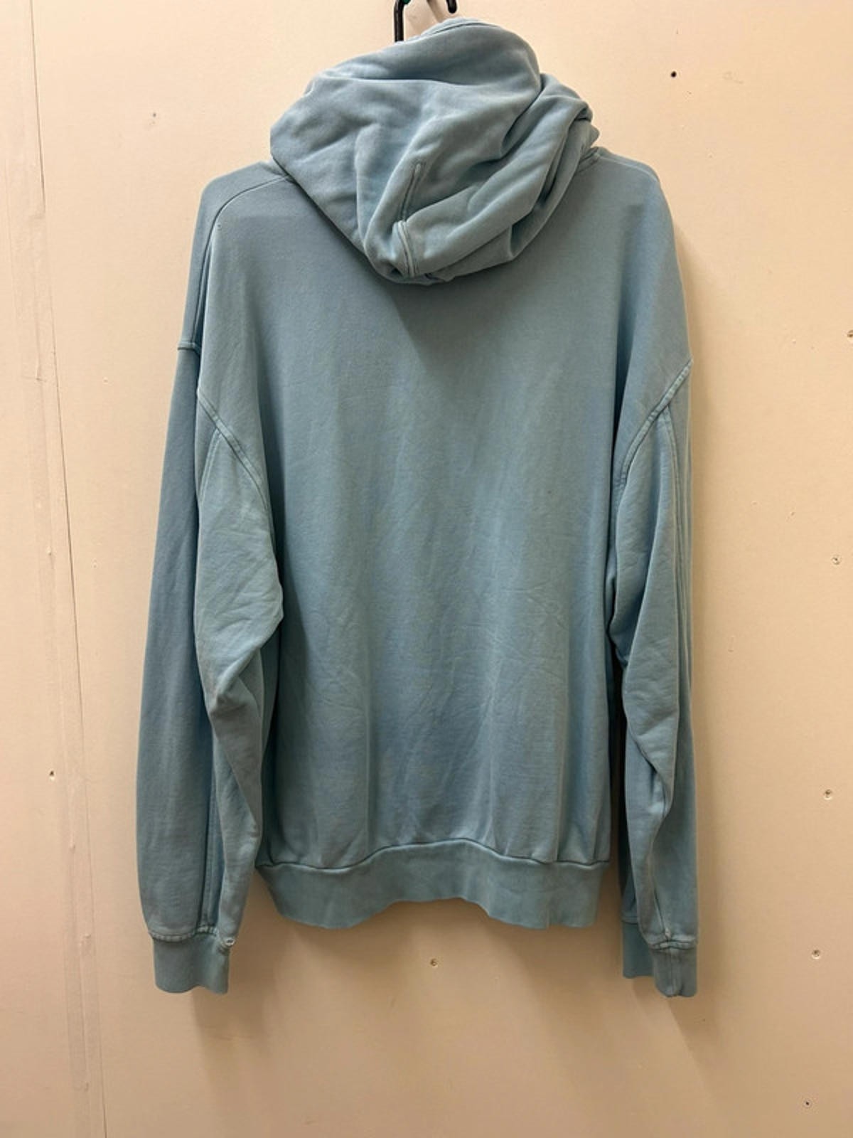 Levi’s Hoodie. Size Medium3