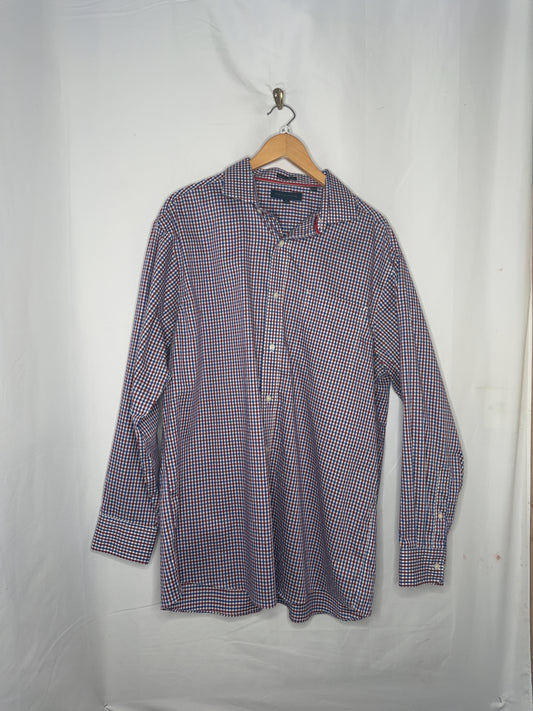 Vintage Tommy Hilfiger Top (XXL)