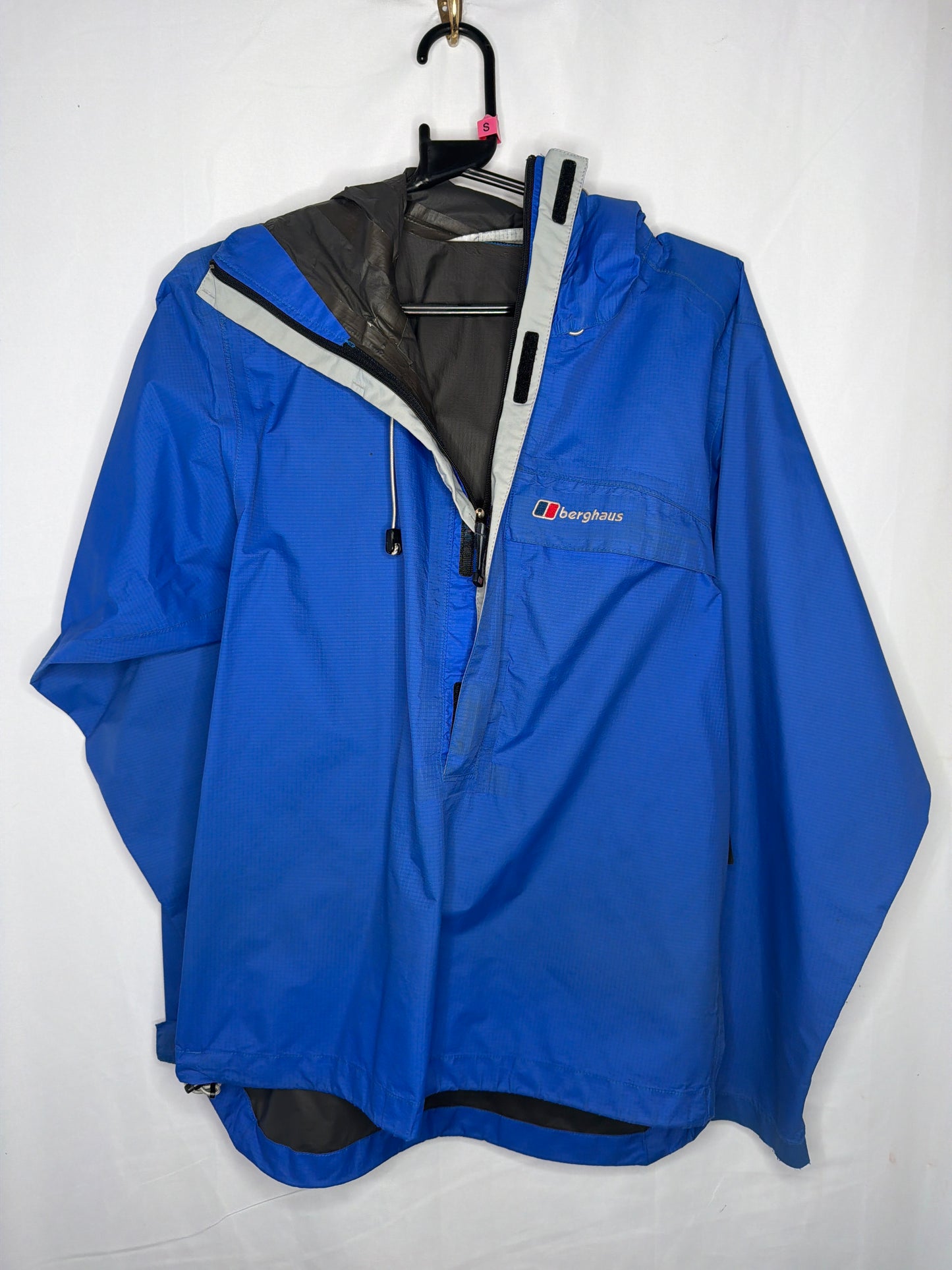 Berghuas extrem paclight windbreaker Size small
