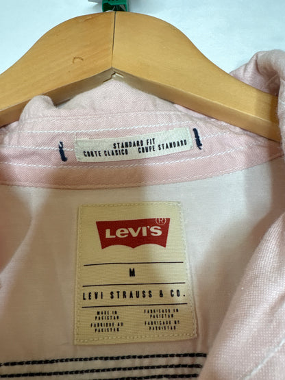 Levi’s button up dress shirt Standard fit