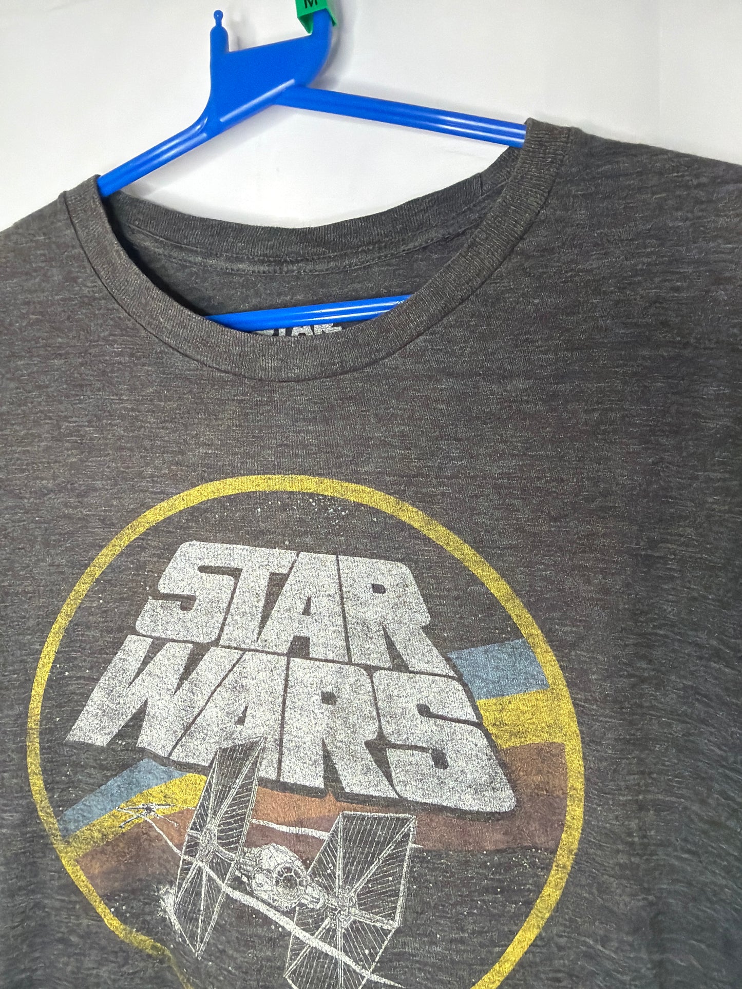 Star wars t-shirt size medium