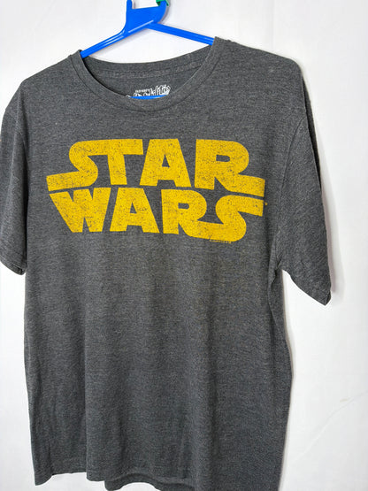 Star wars t-shirt size medium